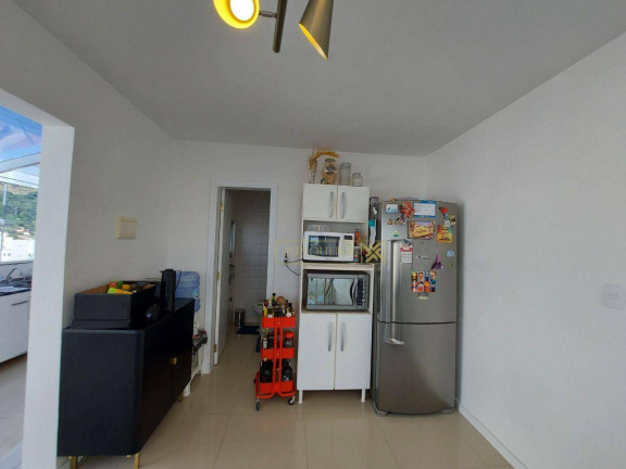 Imagem Imóvel com 3 Quartos à Venda, 131 m² em Centro - Florianópolis Imagem Imóvel com 3 Quartos à Venda, 131 m² em Centro - Florianópolis