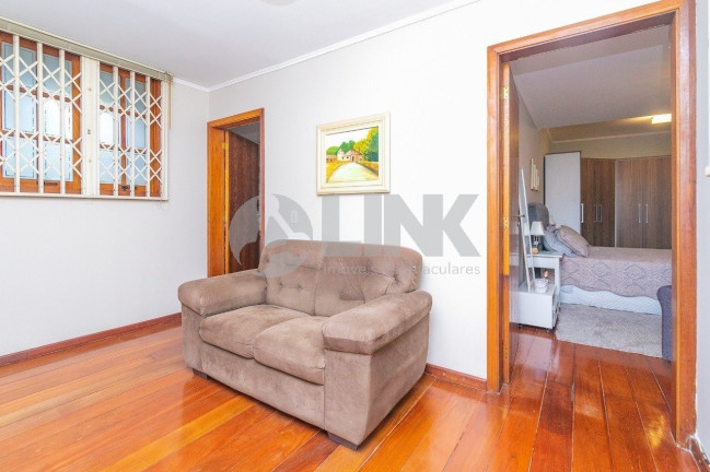 Imagem Casa com 3 Quartos à Venda, 234 m² em Petrópolis - Porto Alegre Imagem Casa com 3 Quartos à Venda, 234 m² em Petrópolis - Porto Alegre