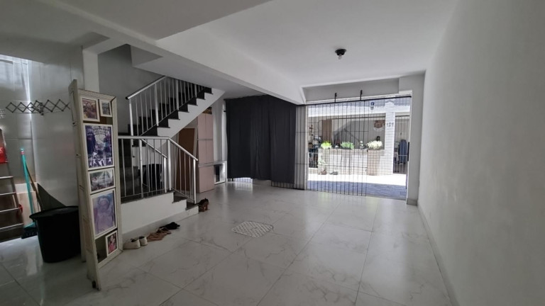Imagem Casa com 2 Quartos à Venda, 110 m² em Ramos - Rio De Janeiro