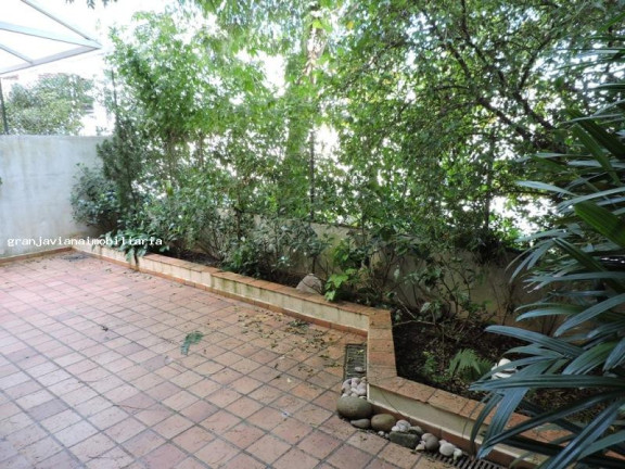 Imagem Casa à Venda, em Chácara Pavoieiro - Cotia Imagem Casa à Venda, em Chácara Pavoieiro - Cotia