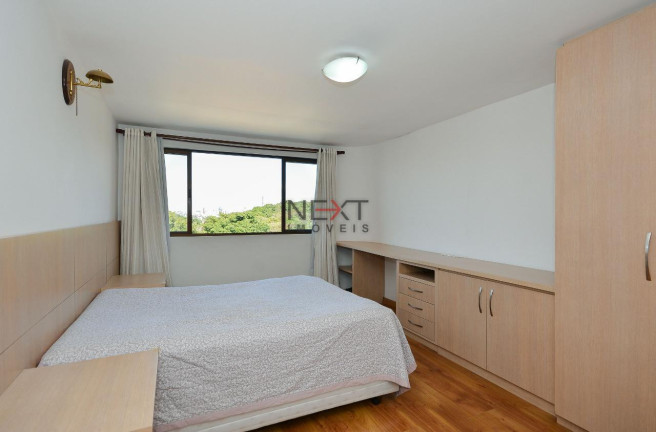 Imagem Casa com 4 Quartos à Venda, 225 m² em Pilarzinho - Curitiba