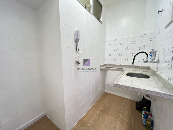 Imagem Imóvel com 1 Quarto à Venda, 38 m² em Copacabana - Rio De Janeiro Imagem Imóvel com 1 Quarto à Venda, 38 m² em Copacabana - Rio De Janeiro