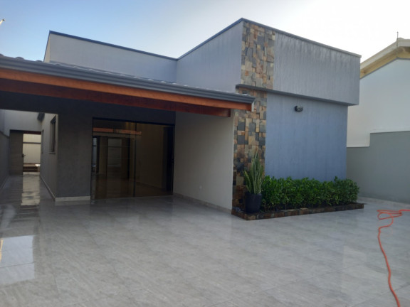 Casa com 3 Quartos à Venda, 250 m² em Bopiranga - Itanhaém