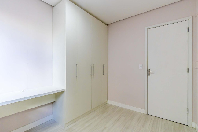 Imagem Apartamento com 2 Quartos à Venda, 61 m² em Capão Raso - Curitiba