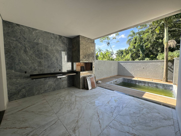 Imagem Casa com 3 Quartos à Venda, em Centro - Balneário Piçarras Imagem Casa com 3 Quartos à Venda, em Centro - Balneário Piçarras