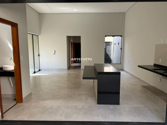 Imagem Casa com 3 Quartos à Venda, 180 m² Imagem Casa com 3 Quartos à Venda, 180 m²