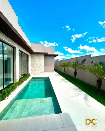Casa de Condomínio com 3 Quartos à Venda, 230 m² em Petrópolis - Várzea Grande