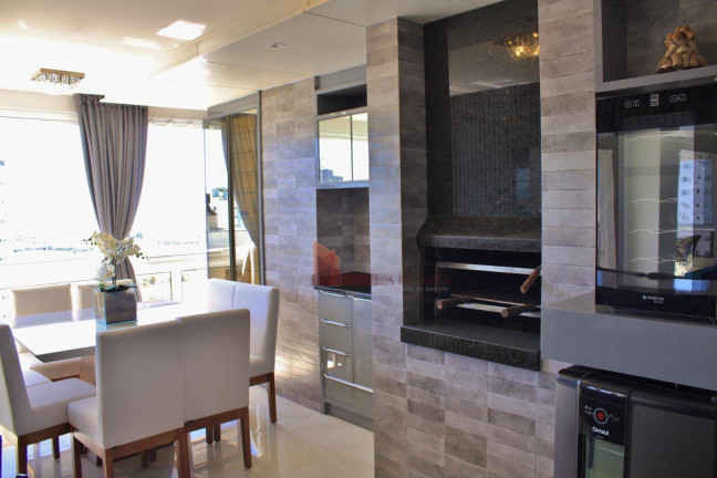 Imagem Apartamento com 4 Quartos à Venda, 296 m² em Centro - Itajaí Imagem Apartamento com 4 Quartos à Venda, 296 m² em Centro - Itajaí