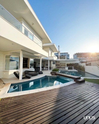 Imagem Casa com 4 Quartos à Venda, 537 m² em Jurerê Internacional - Florianópolis Imagem Casa com 4 Quartos à Venda, 537 m² em Jurerê Internacional - Florianópolis