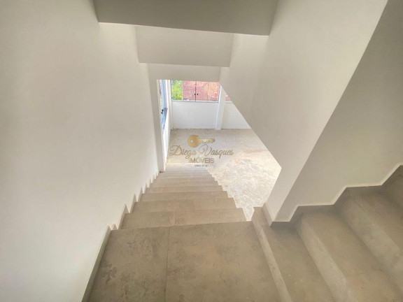 Imagem Casa com 3 Quartos à Venda, 300 m² em Albuquerque - Teresópolis Imagem Casa com 3 Quartos à Venda, 300 m² em Albuquerque - Teresópolis