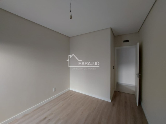 Imagem Imóvel com 3 Quartos à Venda, 200 m² em Vila Haro - Sorocaba Imagem Imóvel com 3 Quartos à Venda, 200 m² em Vila Haro - Sorocaba