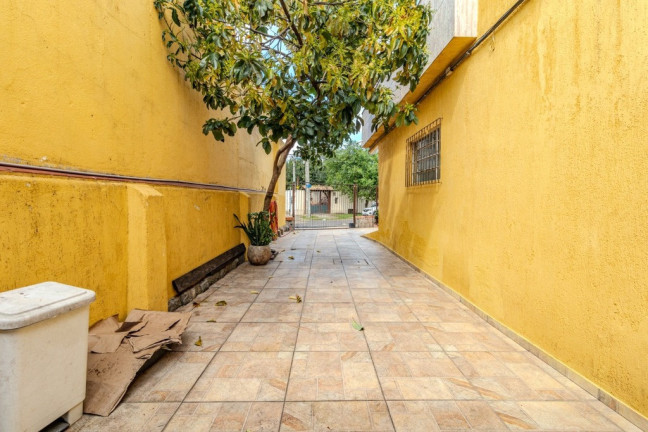 Imagem Casa com 5 Quartos à Venda, 270 m² em Sarandi - Porto Alegre Imagem Casa com 5 Quartos à Venda, 270 m² em Sarandi - Porto Alegre