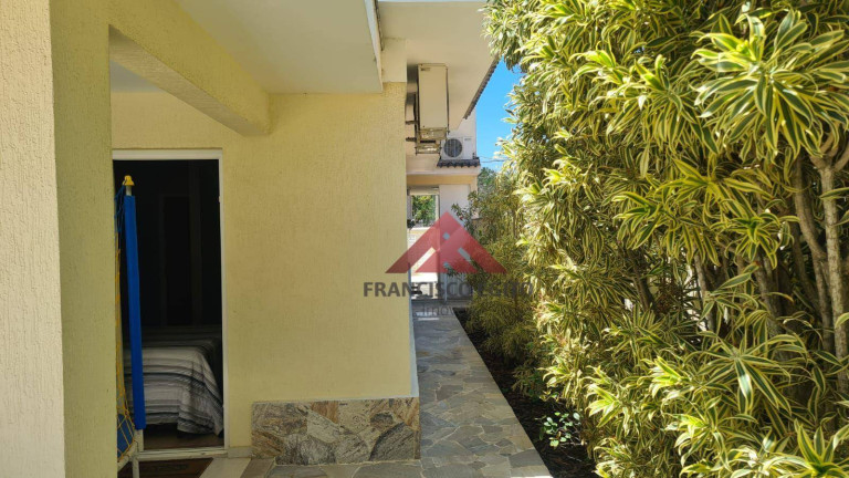 Imagem Casa com 3 Quartos à Venda, 242 m² em Camboinhas - Niterói Imagem Casa com 3 Quartos à Venda, 242 m² em Camboinhas - Niterói