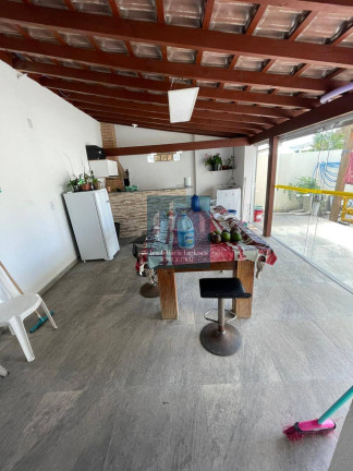 Imagem Casa com 4 Quartos à Venda, 195 m² em Rio Vermelho - Florianópolis Imagem Casa com 4 Quartos à Venda, 195 m² em Rio Vermelho - Florianópolis