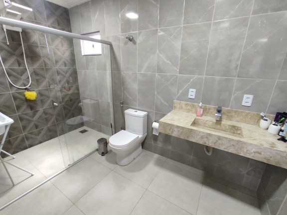 Imagem Imóvel com 
            	3             Quartos à Venda, 275 m² em 
            	Jardim Canedo 1             - 
            	Senador Canedo            