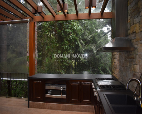 Imagem Casa com 4 Quartos à Venda, 405 m² em Região Do Vale Encantado - Campos Do Jordão Imagem Casa com 4 Quartos à Venda, 405 m² em Região Do Vale Encantado - Campos Do Jordão