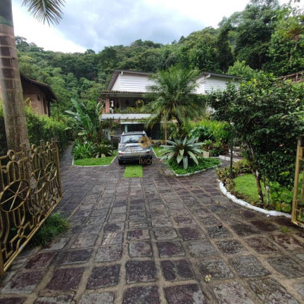 Imagem Casa com 4 Quartos à Venda, 320 m² em Monte Oliveti - Guapimirim Imagem Casa com 4 Quartos à Venda, 320 m² em Monte Oliveti - Guapimirim