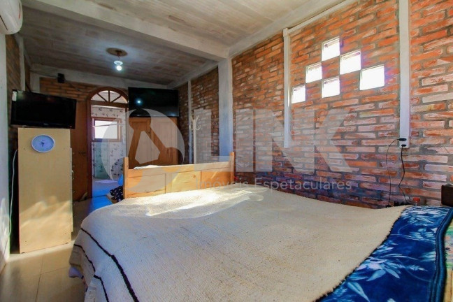 Imagem Casa com 5 Quartos à Venda, 600 m² em Jardim Leopoldina - Porto Alegre Imagem Casa com 5 Quartos à Venda, 600 m² em Jardim Leopoldina - Porto Alegre