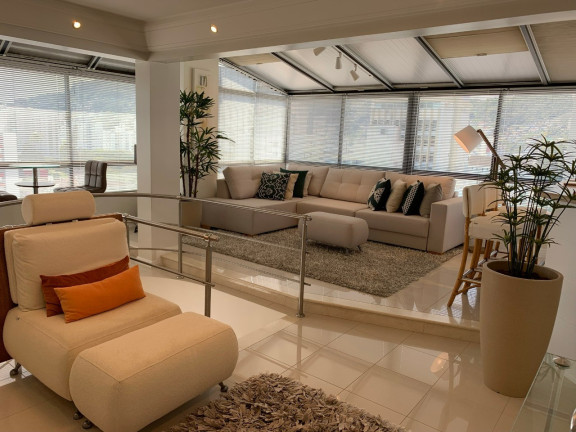 Imagem Cobertura com 3 Quartos à Venda, 204 m² em Centro - Florianópolis