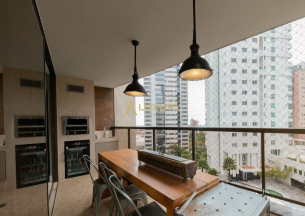 Imagem Imóvel com 4 Quartos à Venda, 276 m² em Belvedere - Belo Horizonte Imagem Imóvel com 4 Quartos à Venda, 276 m² em Belvedere - Belo Horizonte