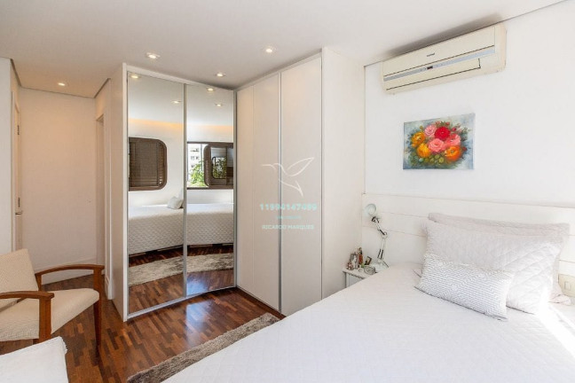 Imagem Apartamento com 3 Quartos à Venda, 120 m² em Moema - São Paulo