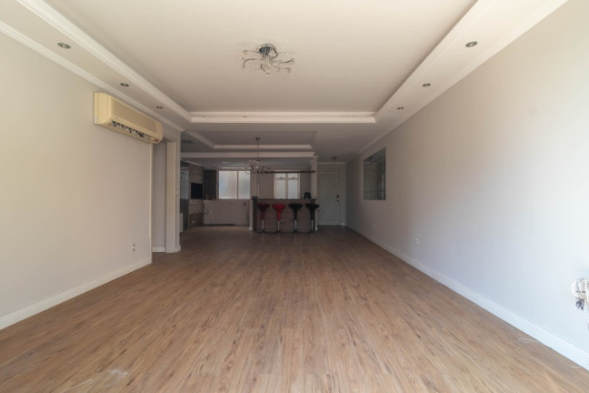 Imagem Imóvel com 3 Quartos à Venda, em Moinhos De Vento - Porto Alegre Imagem Imóvel com 3 Quartos à Venda, em Moinhos De Vento - Porto Alegre