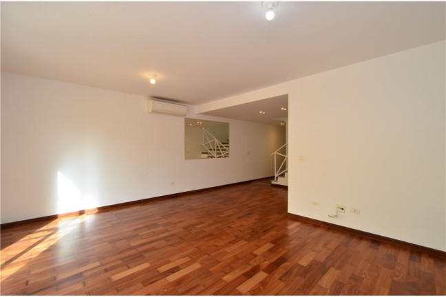 Imagem Casa com 3 Quartos à Venda, em Morumbi - São Paulo Imagem Casa com 3 Quartos à Venda, em Morumbi - São Paulo