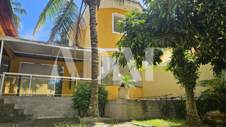 Imagem Casa com 3 Quartos à Venda, 400 m² em Vargem Grande - Rio De Janeiro
