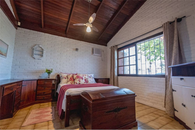 Imagem Casa com 3 Quartos à Venda, em Cachoeira Do Bom Jesus - Florianópolis Imagem Casa com 3 Quartos à Venda, em Cachoeira Do Bom Jesus - Florianópolis
