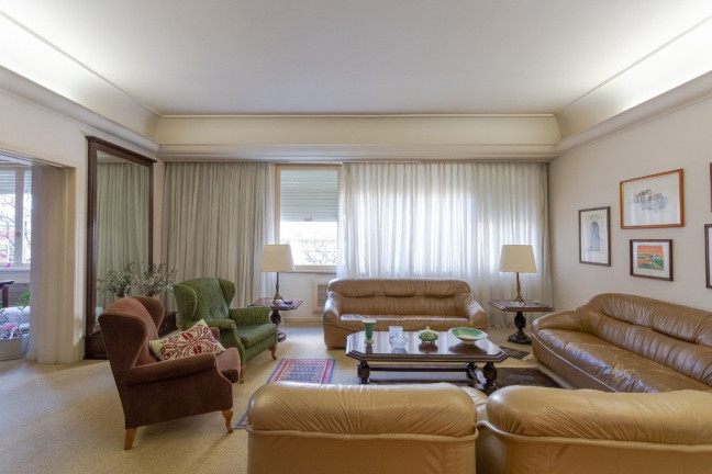 Imagem Apartamento com 3 Quartos à Venda, 231 m² em Moinhos De Vento - Porto Alegre Imagem Apartamento com 3 Quartos à Venda, 231 m² em Moinhos De Vento - Porto Alegre