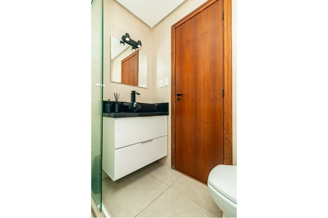 Imagem Imóvel com 2 Quartos à Venda, em Petrópolis - Porto Alegre Imagem Imóvel com 2 Quartos à Venda, em Petrópolis - Porto Alegre