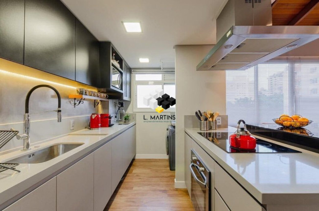 Imagem Apartamento com 2 Quartos à Venda, 122 m² em Mont Serrat - Porto Alegre Imagem Apartamento com 2 Quartos à Venda, 122 m² em Mont Serrat - Porto Alegre