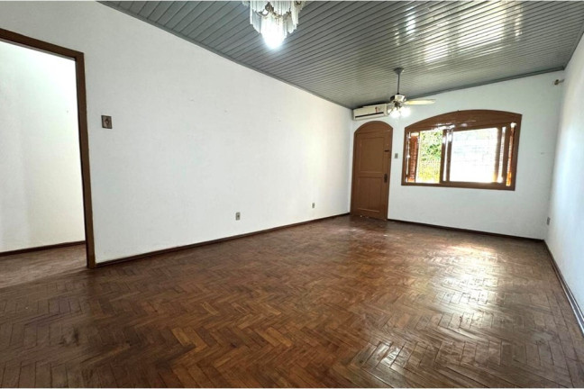 Imagem Casa com 3 Quartos à Venda, 192 m² em Sarandi - Porto Alegre Imagem Casa com 3 Quartos à Venda, 192 m² em Sarandi - Porto Alegre