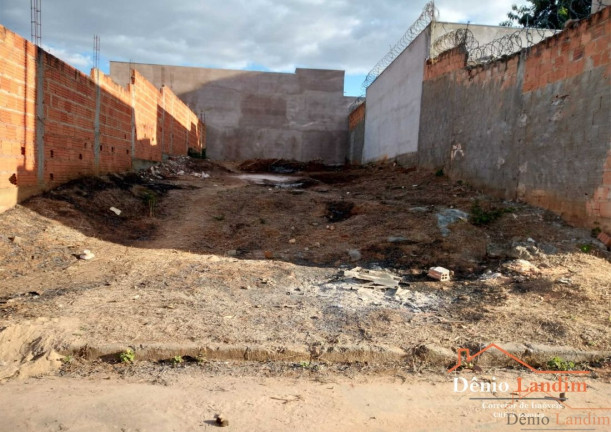 Imagem Terreno à Venda, 176 m² em Vila Nova - Montes Claros
