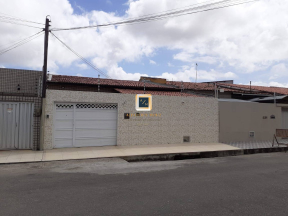 Imagem Casa com 3 Quartos à Venda, 233 m² em Parquelândia - Fortaleza Imagem Casa com 3 Quartos à Venda, 233 m² em Parquelândia - Fortaleza