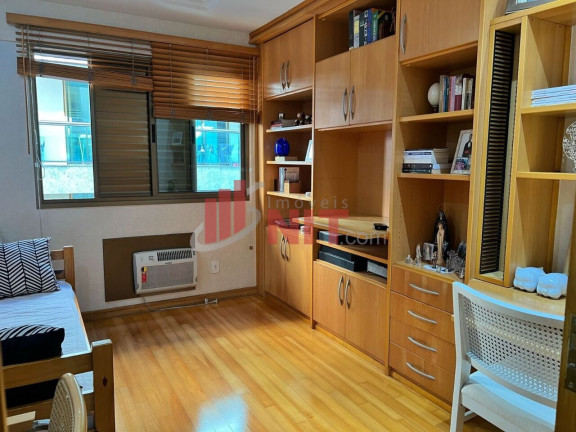 Imagem Apartamento com 4 Quartos à Venda, 192 m² em Icaraí - Niterói