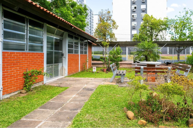 Imagem Imóvel com 2 Quartos à Venda, 52 m² em São Sebastião - Porto Alegre Imagem Imóvel com 2 Quartos à Venda, 52 m² em São Sebastião - Porto Alegre