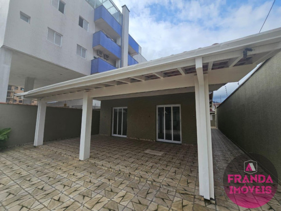 Imagem Casa com 3 Quartos à Venda, 185 m² em Centro - Ubatuba