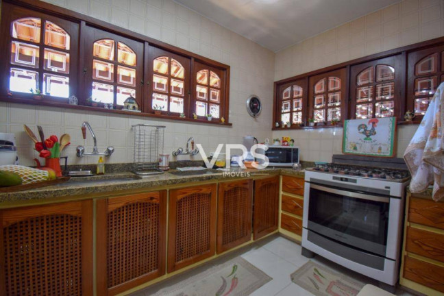 Imagem Casa com 6 Quartos à Venda, 700 m² em Tijuca - Teresópolis Imagem Casa com 6 Quartos à Venda, 700 m² em Tijuca - Teresópolis