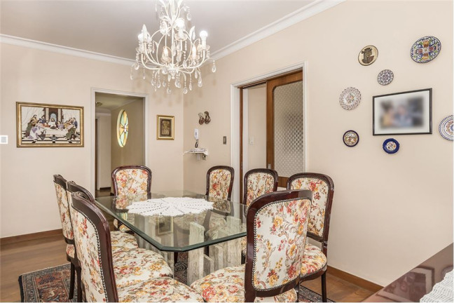 Imagem Imóvel com 4 Quartos à Venda, em Menino Deus - Porto Alegre Imagem Imóvel com 4 Quartos à Venda, em Menino Deus - Porto Alegre