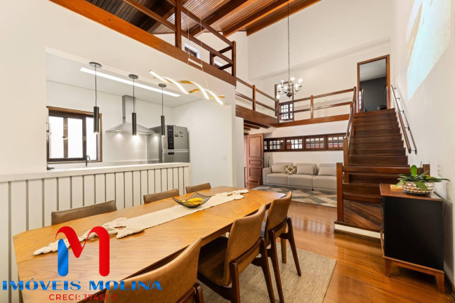 Imagem Sobrado com 4 Quartos à Venda, 240 m² em Centro - São Caetano Do Sul Imagem Sobrado com 4 Quartos à Venda, 240 m² em Centro - São Caetano Do Sul