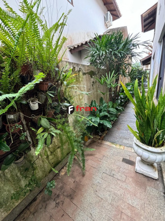 Imagem Casa com 5 Quartos à Venda, 290 m² em Córrego Grande - Florianópolis