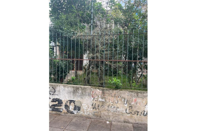 Imagem Casa com 3 Quartos à Venda,  em Petrópolis - Porto Alegre