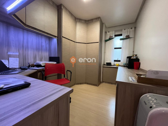Imagem Apartamento com 4 Quartos à Venda, 164 m²