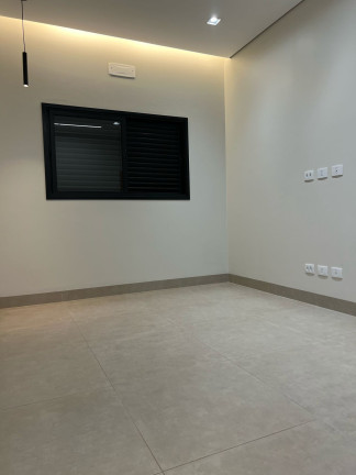 Imagem Casa com 3 Quartos à Venda, 180 m² em Novo Mundo - Uberlândia Imagem Casa com 3 Quartos à Venda, 180 m² em Novo Mundo - Uberlândia