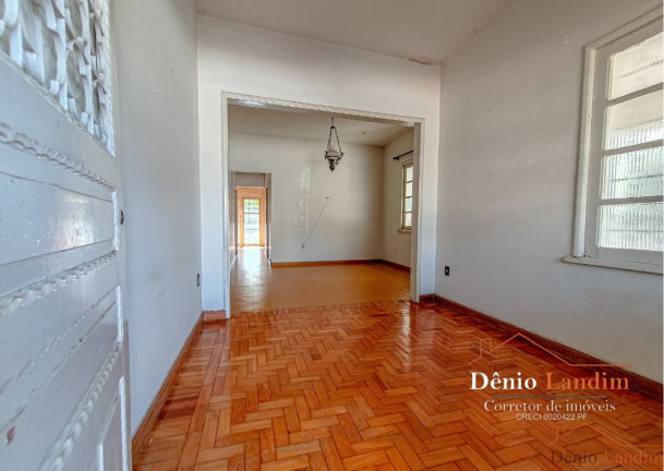 Imagem Casa com 3 Quartos à Venda, 180 m² em São José - Montes Claros