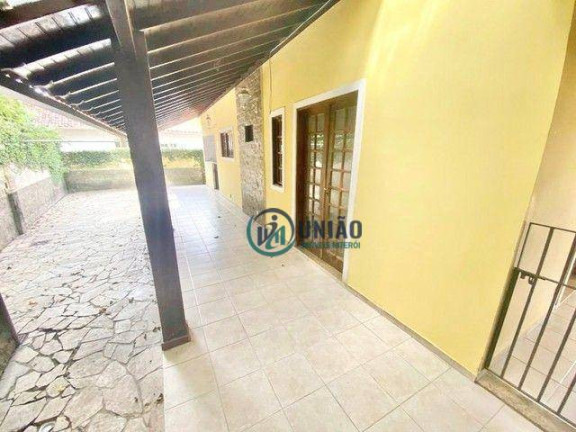 Imagem Casa com 3 Quartos à Venda, 385 m² em Pendotiba - Niterói