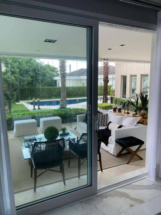 Imagem Casa com 5 Quartos à Venda, 900 m² em Alphaville Residencial Zero - Barueri Imagem Casa com 5 Quartos à Venda, 900 m² em Alphaville Residencial Zero - Barueri