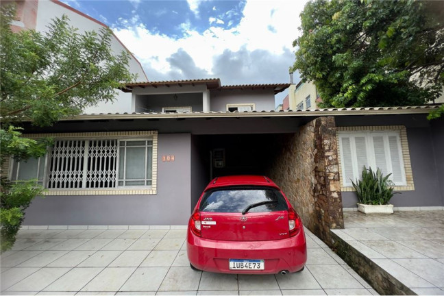 Imagem Casa com 4 Quartos à Venda, em Vila Assunção - Porto Alegre Imagem Casa com 4 Quartos à Venda, em Vila Assunção - Porto Alegre
