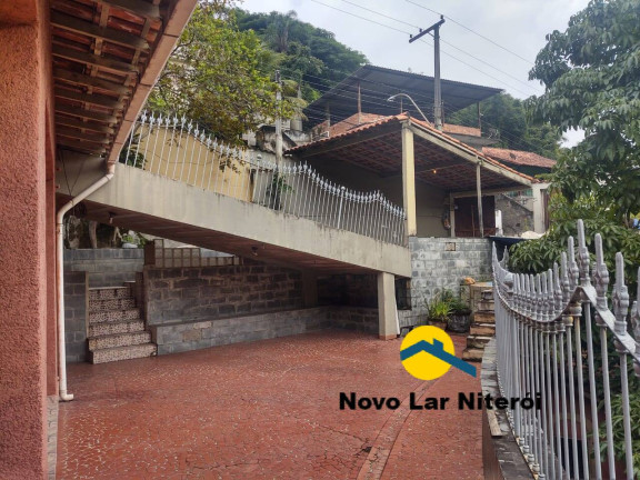 Imagem Casa com 4 Quartos à Venda, 275 m² em Santa Rosa - Niterói Imagem Casa com 4 Quartos à Venda, 275 m² em Santa Rosa - Niterói
